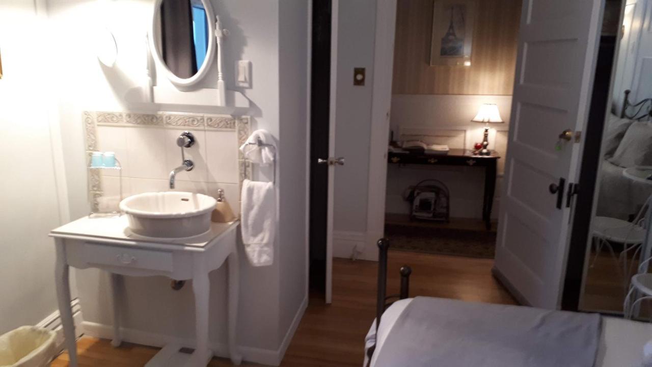 ケベックシティ B＆B ル トランジット Bed & Breakfast エクステリア 写真